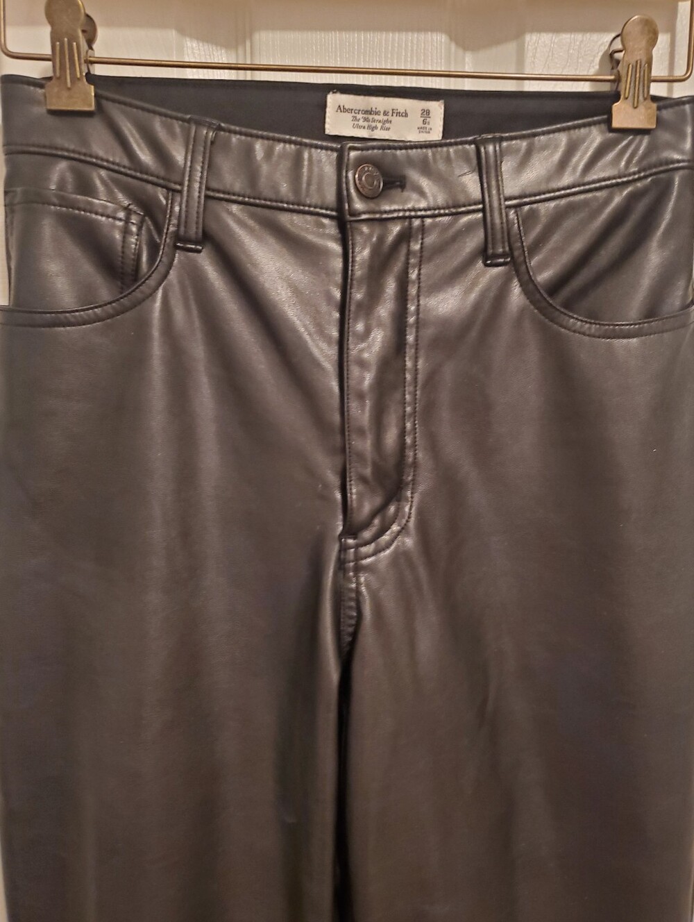 Womens Abercrombie & Fitch 90s Ultra High Rise Curve Love Pleather Pants Size 28